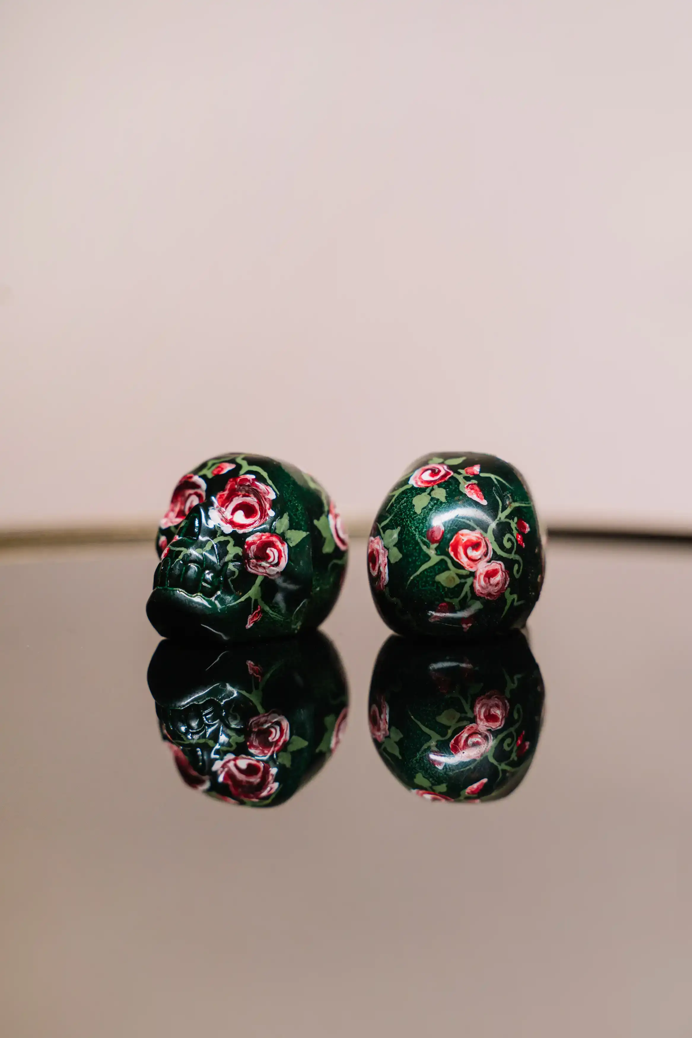 Череп и сердце